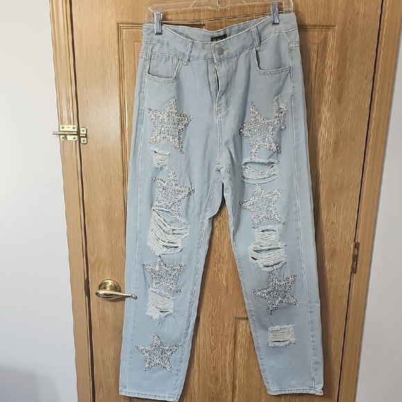 SCACTO Denim - Stylish Light Blue Star-Studded Straight Leg Jeans